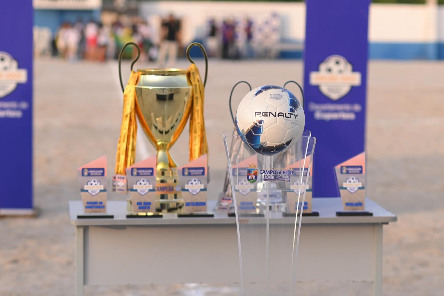 Grande Final do Campeonato reúne atletas e torcedores em celebração ao esporte municipal Grande Final do Campeonato reúne atletas e torcedores em celebração ao esporte municipal